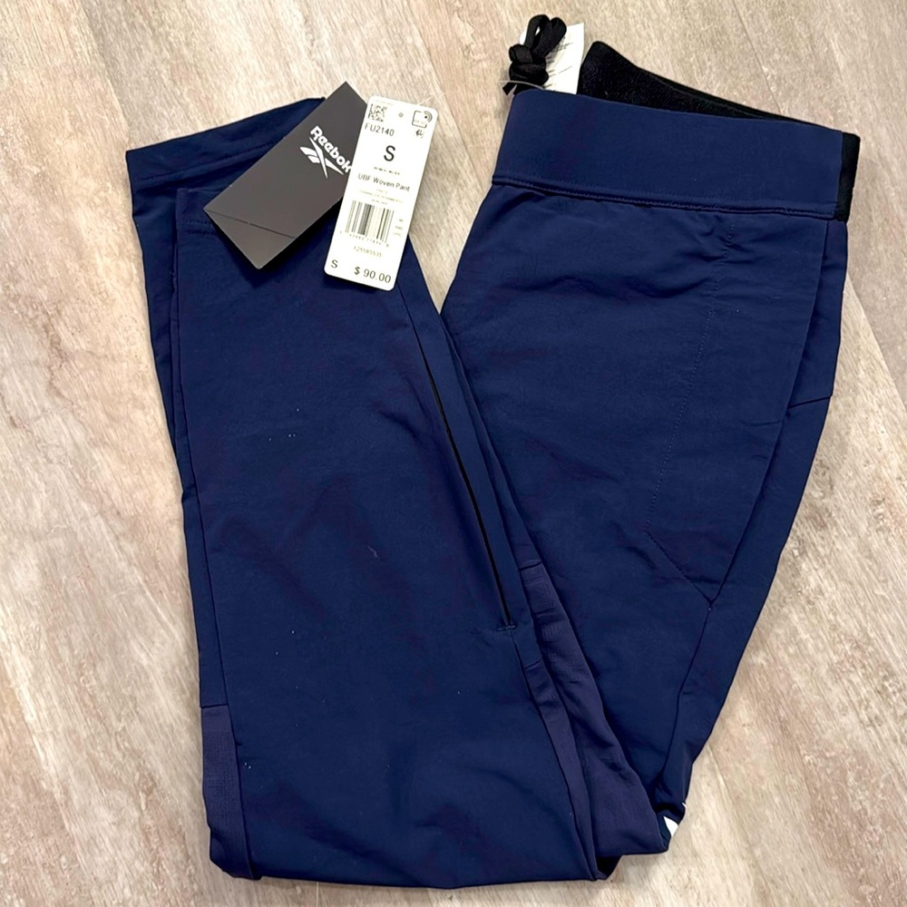Reebok women’s navy blue joggers S. NWT
